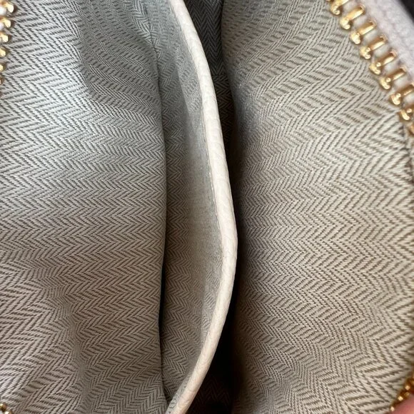 NEW Tory Burch McGraw Leather Camera Bag in Brie/Cream AUTHENTIC - Picture 3 of 5